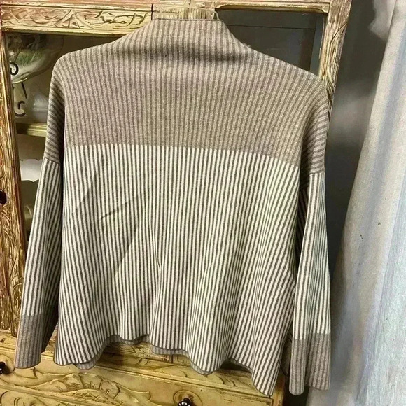 Rachel Zoe Womens Mock Neck Sweater Beige Stripes Size 2X - Picture 4 of 5